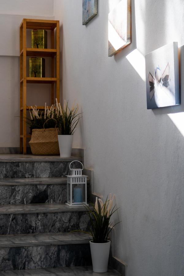 Athena'S Studios Polychrono Bagian luar foto